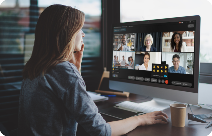 Person uses gestures feature in Webex Meetings